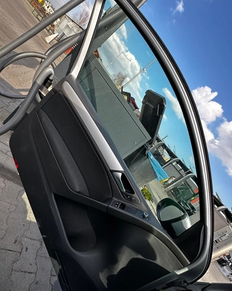 Volkswagen Golf cena 14000 przebieg: 206000, rok produkcji 2009 z Częstochowa małe 106